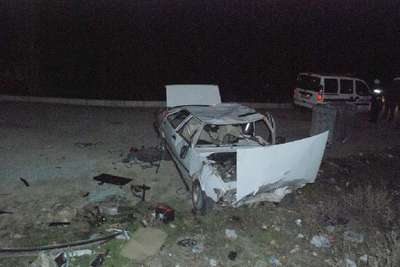 Hurdaya dönen otomobilden sağ kurtuldu