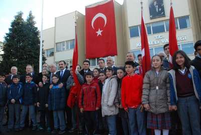 İzmit'te CHP'den çelenk tepkisi