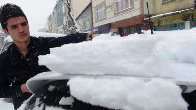 Kars'ta karlı 23 Nisan