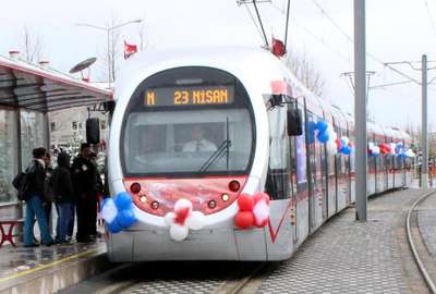 Kayseri’de 23 Nisan Bayramı, kar yağışı altında kutlandı (3)