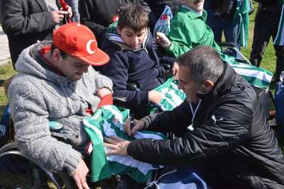 Bursapor'un 'özel 'konukları