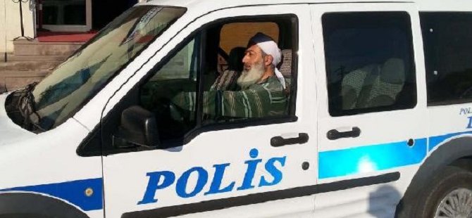 Sarıklı polis şaşkınlık yarattı