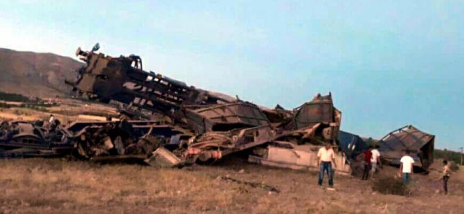 Tren raydan çıktı: 2 ölü
