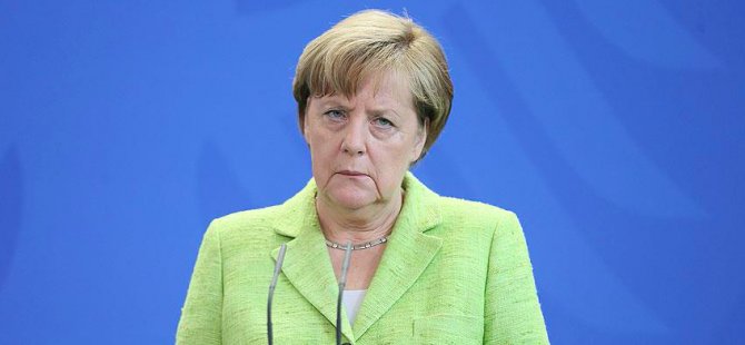 AfD: Merkel, Alman halkını sattı