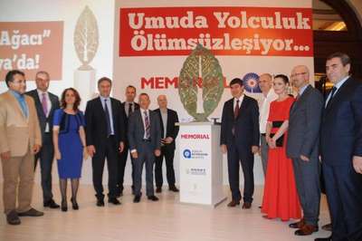 Tatil için geldiği Antalya’da kanseri yendi