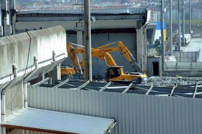 PTT gösterilen yeri beğenmeyince havalimanında inşaat durdu