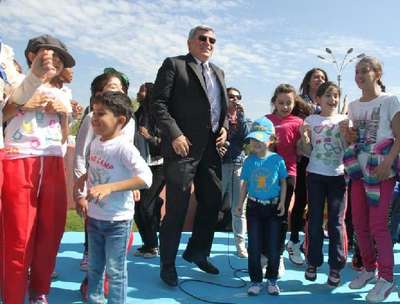 Dünya Çocukları İzmit Sekapark'ta eğlendi