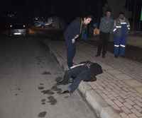 ALKOL ALIP KALDIRIMDA SIZDI