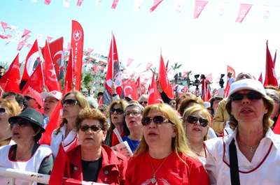 Perinçek: Türkiye topraklarına kılıçla gelenler, kılıçla giderler