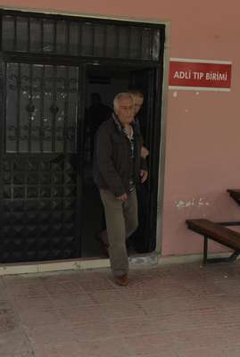 73 yaşındaki baba, 40 yaşındaki kızını bıçakladı
