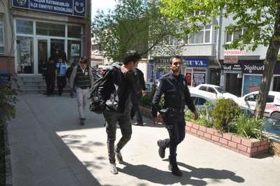Midibüste 33 kaçak yakalandı