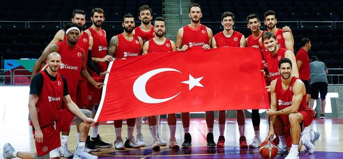 A Milli Basketbol Takımı parkeye çıkıyor