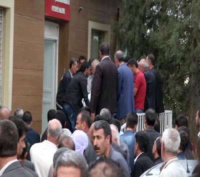 Traktörden düşen yaşlı kadın öldü