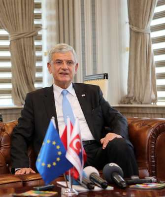 Bakan Bozkır: Sivil toplum, demokrasinin teminatıdır