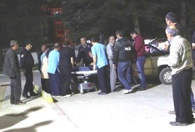 Tüfekle oynarken arkadaşını öldürdü