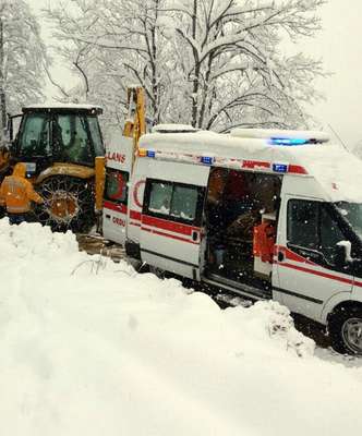 Ordu'da kar hayatı felç etti