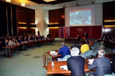Makedonya yatırıma çağırıyor