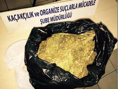 Uyuşturucu tacirleri polise takıldı