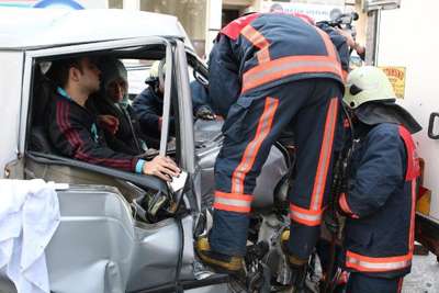 Kağıthane'de kaza: 2 yaralı
