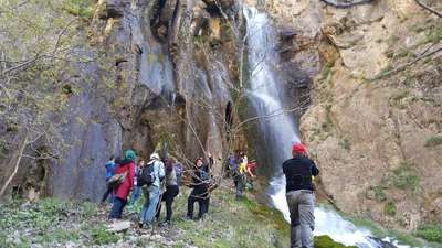 Hakkari'de kartpostallık görüntüler arasında doğa yürüyüşü