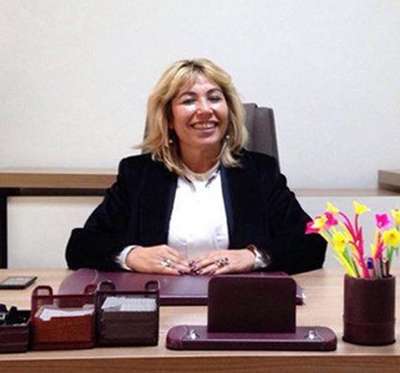 AK Parti'nin kongresine katılan 'küpeci müdür' görevden alındı