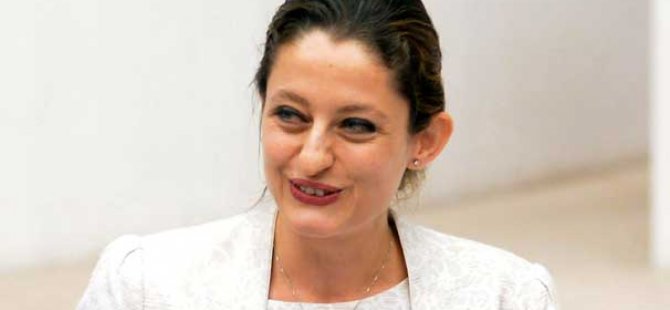 CHP'li Şafak Pavey istifa etti