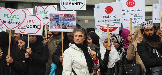 Hollanda'da Arakan protestosu