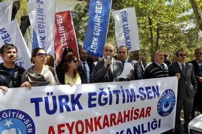 Eğitimcilerden görevlendirme tepkisi