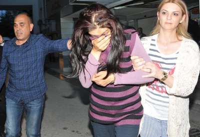 Eskişehir'de yeni doğan bebeği boş araziye atan anne yakalandı