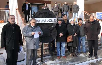 Balıkesir TMMOB'dan siyah çelenkli torba yasa protestosu