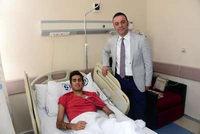 Kalp krizi geçiren futbolcu, vücudu soğutularak kurtarıldı