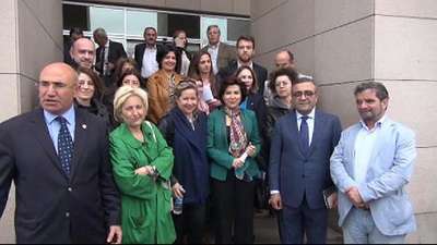 Duruşma sonrası Sedef Kabaş'tan adliye önünde açıklama