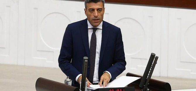 'Hükümet, Barzani'yi kırmızı halıyla neden karşıladı?'
