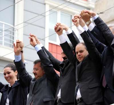 Bakan Kılıç: Önce bir çatılardan kurtulun