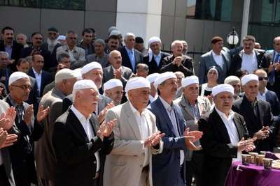 HDP'nin müftü adayı Erdoğmuş: Diyanet İşleri Başkanı'nın koltuğu Başbakan'ın koltuğuna vidalanmış