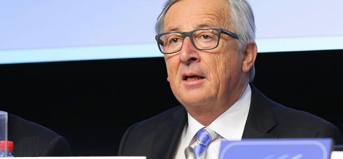 AB: Merkel'i tarihi zaferi için kutluyoruz