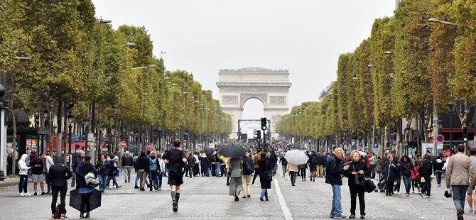Paris'e bugün araç girmedi