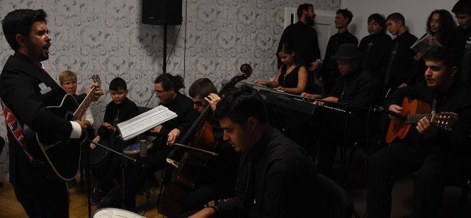 Otizmli çocuklar Avusturya'da ayakta alkışlandı
