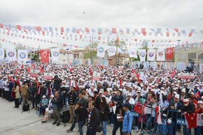 Hak-İş ve Memur-Sen, 1 Mayıs'ı Konya'da kutladı