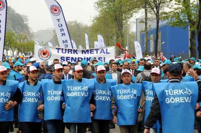 Türk-İş, 1 Mayıs'ı Zonguldak'ta kutladı