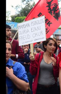 Adana'da coşkulu 1 Mayıs kutlaması