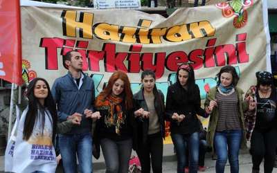 Giresun’da 1 Mayıs kutlamasında ADD alanı terk etti