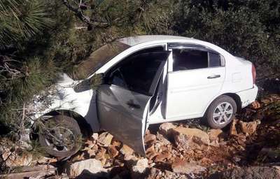 Otomobil şarampole uçtu: 2 yaralı