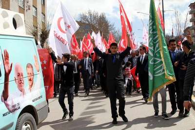 Erzurum'da Mili ittifak adayları tekbir eşliğinde yürüdü