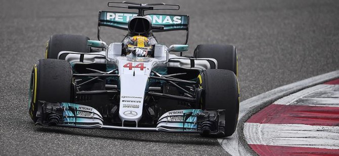Japonya'da ilk cep Hamilton'ın