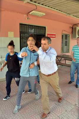 Yurttan kaçan 15 yaşındaki 2 kız, uyuşturucu aleminde yakalandı