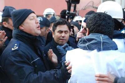 İzmit'te torba yasa protestosunda gerginlik