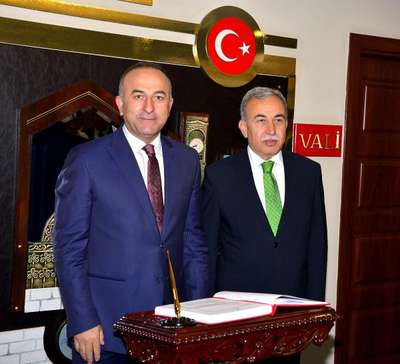 Çavuşoğlu: Sloganla, ırkçılıkla milliyetçilik olmaz