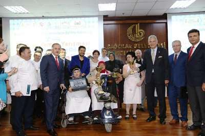 AB Bakanı Bozkır'dan Altın Tencere ödülü