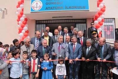 Bülent Arınç: Maceraya paydos, istikrara devam (2)